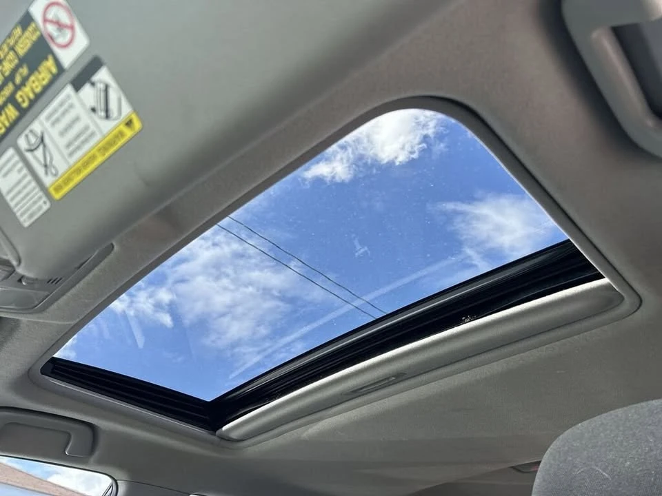 2007 Toyota RAV4 3rd Gen - Image 2 of 2