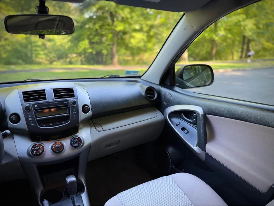 2007 Toyota RAV4 3rd Gen - Image 17 of 19