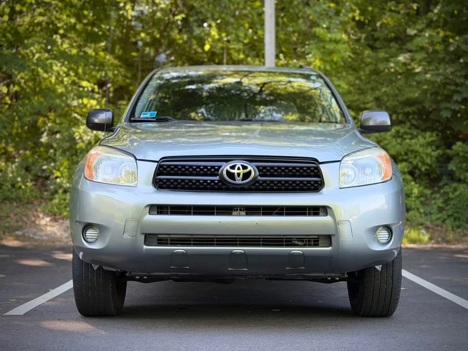 2007 Toyota RAV4 3rd Gen - Image 2 of 19