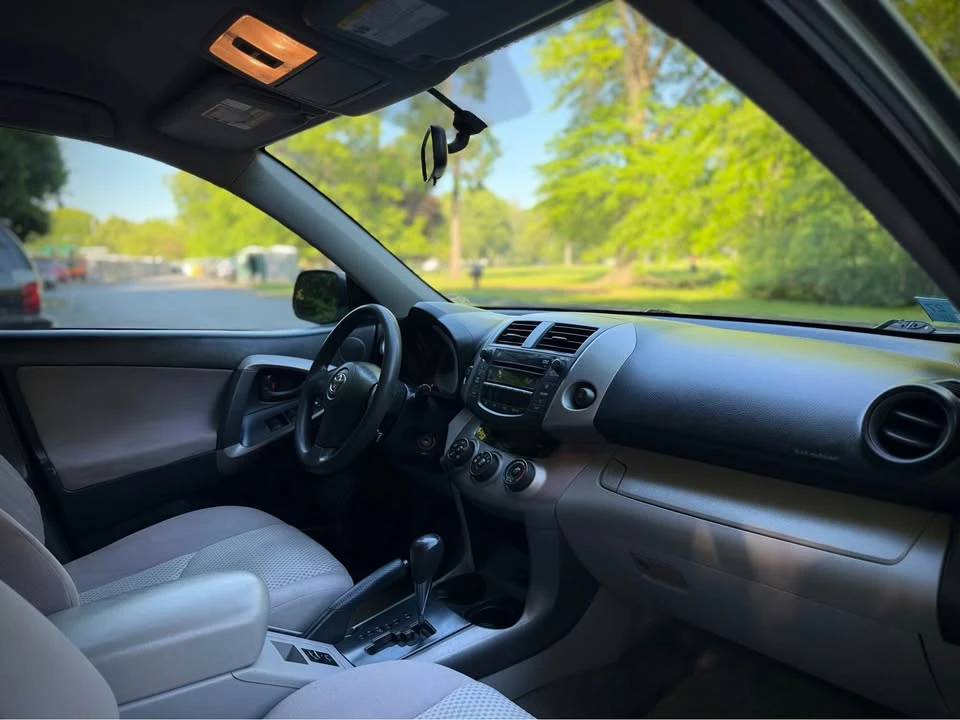 2007 Toyota RAV4 3rd Gen - Image 13 of 19