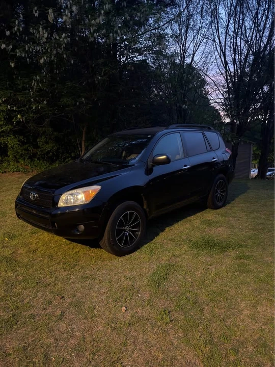 2007 Toyota RAV4 3rd Gen - Image 3 of 10