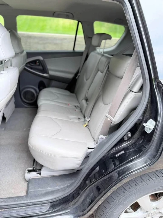 2007 Toyota RAV4 3rd Gen - Image 5 of 11