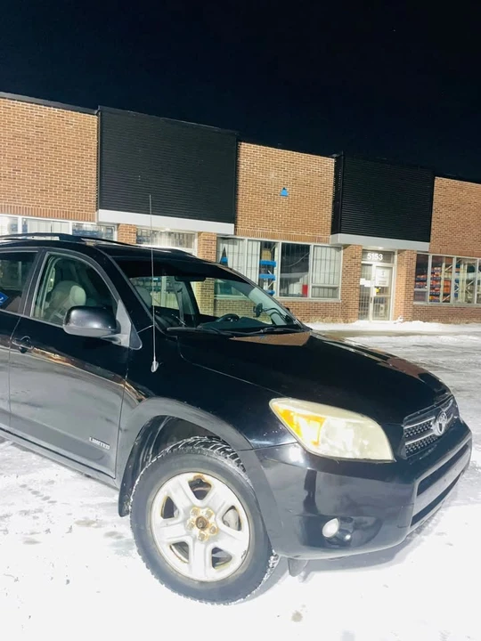 2007 Toyota RAV4 3rd Gen - Image 2 of 14