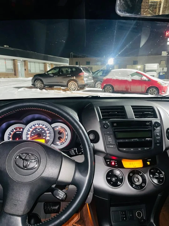 2007 Toyota RAV4 3rd Gen - Image 8 of 14