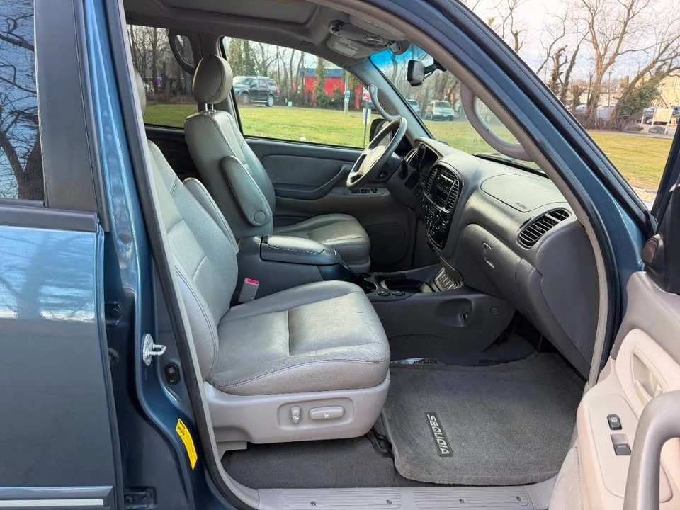 2007 Toyota Sequoia 1st Gen - Image 12 of 20