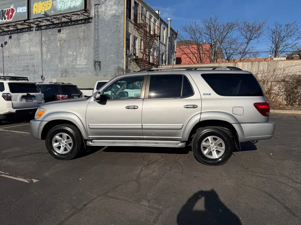 2007 Toyota Sequoia 1st Gen - Image 2 of 18