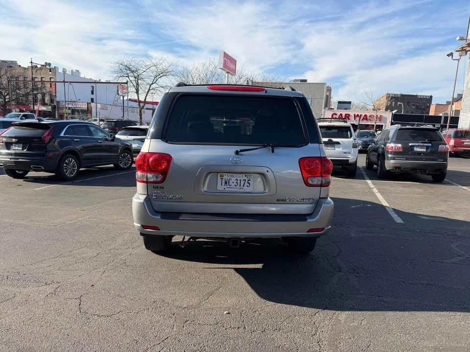 2007 Toyota Sequoia 1st Gen - Image 4 of 18