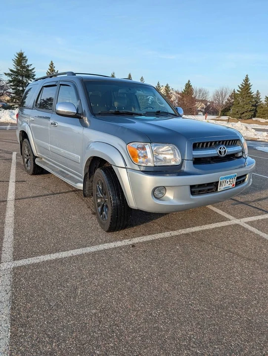 2007 Toyota Sequoia 1st Gen - Image 2 of 12