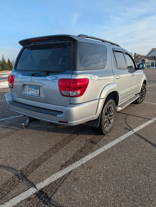 2007 Toyota Sequoia 1st Gen - Image 6 of 12