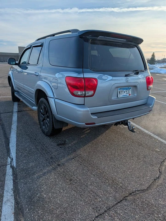 2007 Toyota Sequoia 1st Gen - Image 5 of 12