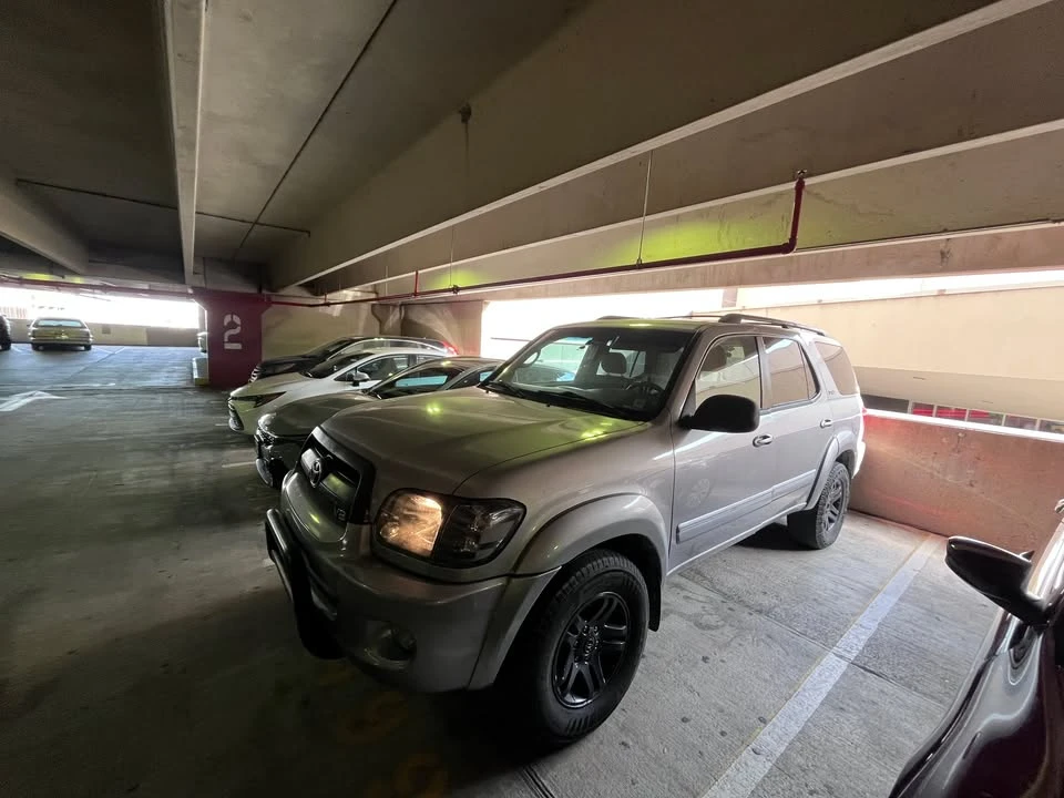 2007 Toyota Sequoia 1st Gen - Image 2 of 8