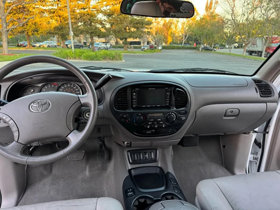 2007 Toyota Sequoia 1st Gen - Image 16 of 19