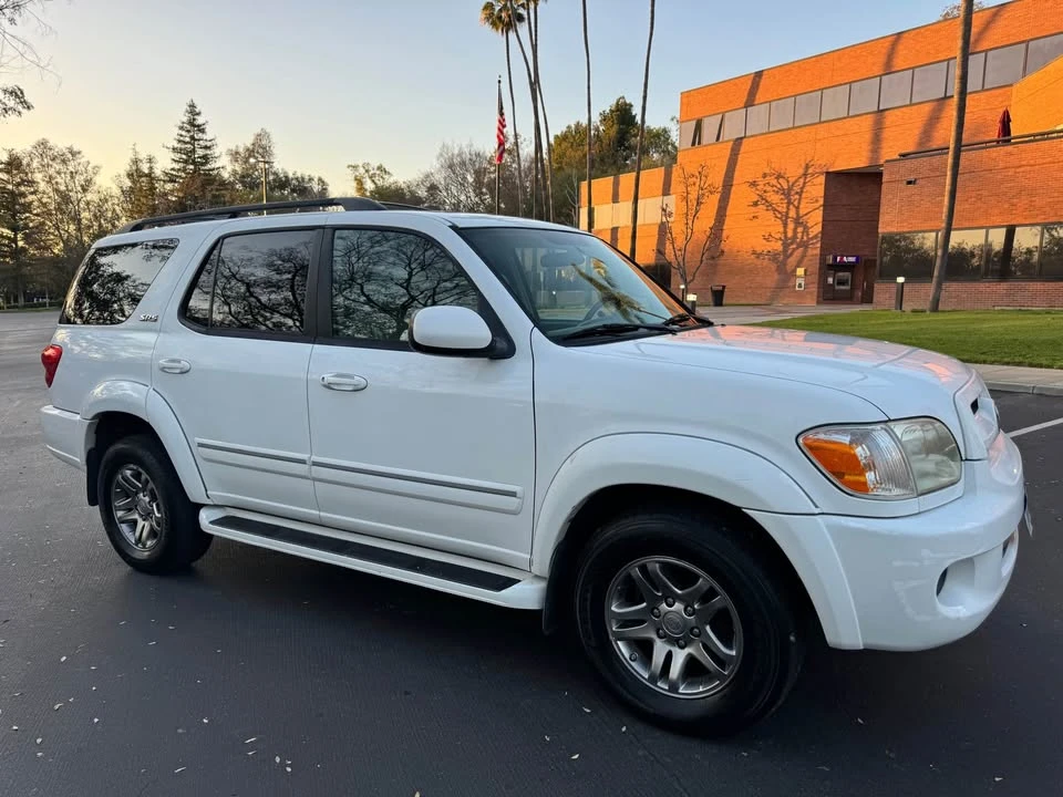 2007 Toyota Sequoia 1st Gen - Image 2 of 19