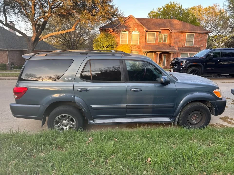 2007 Toyota Sequoia 1st Gen - Image 3 of 15