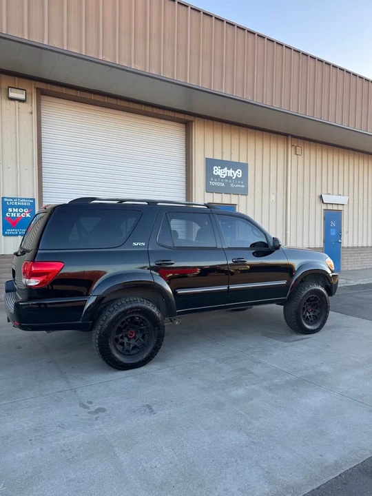 2007 Toyota Sequoia 1st Gen - Image 2 of 5