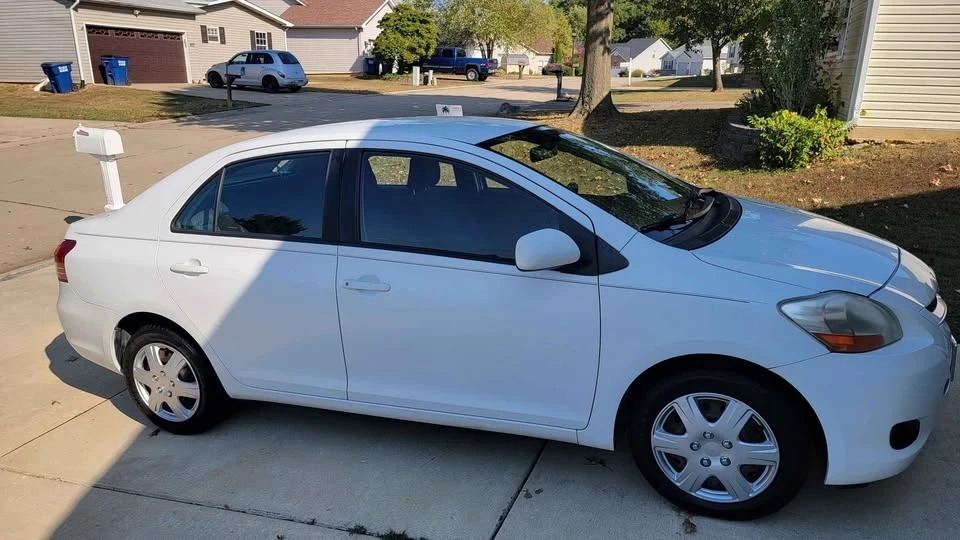 2007 Toyota Yaris - Image 2 of 3