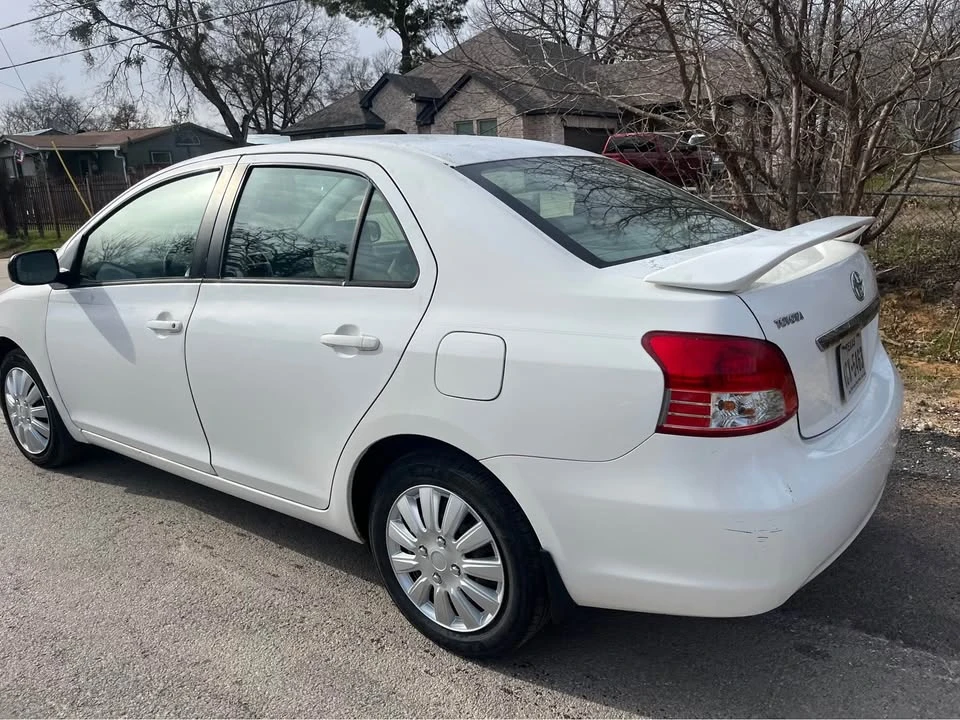 2007 Toyota Yaris - Image 2 of 8