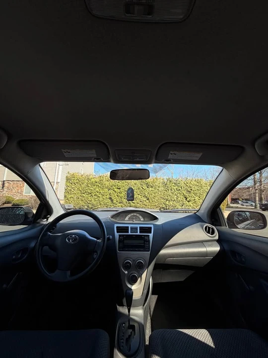 2007 Toyota Yaris - Image 11 of 12
