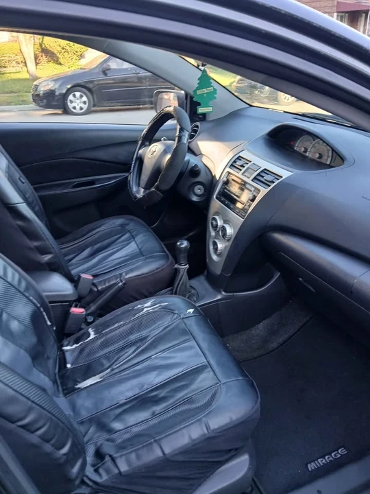 2007 Toyota Yaris - Image 2 of 12