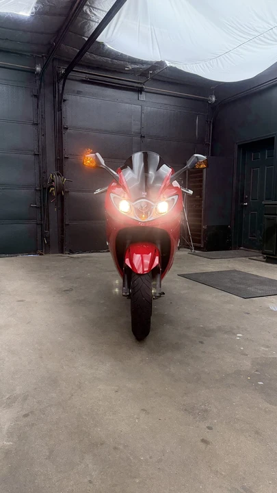 2007 Triumph Sprint - Image 9 of 31