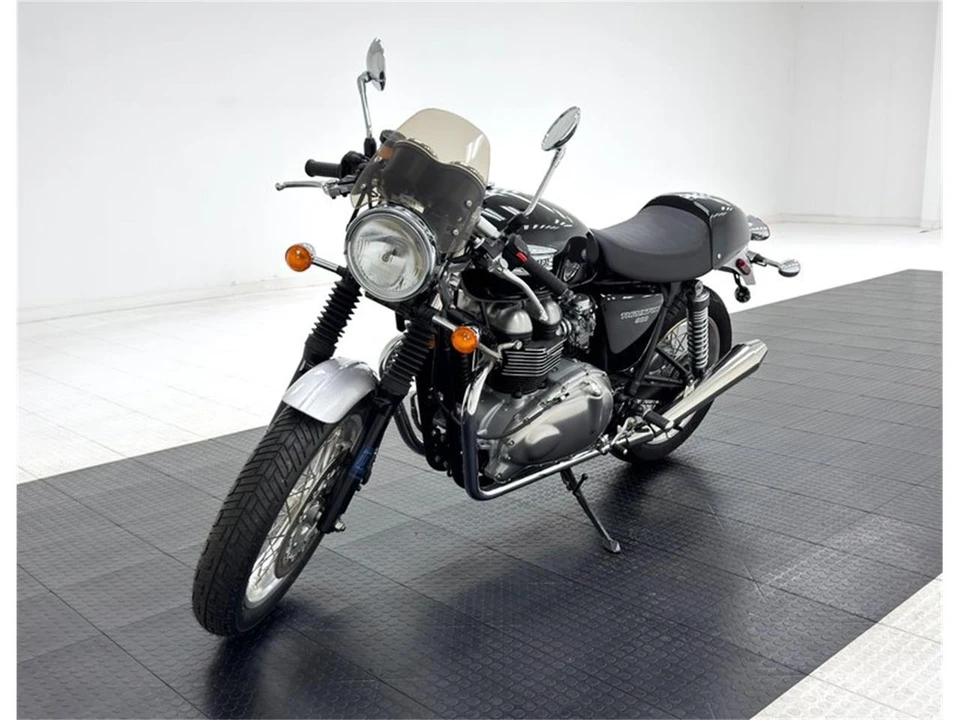 2007 Triumph Thruxton - Image 8 of 31