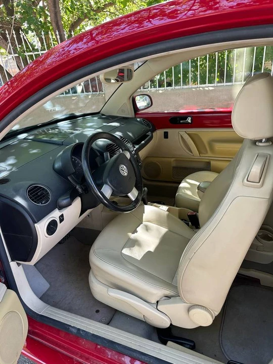 2007 Volkswagen New Beetle - Image 9 of 21