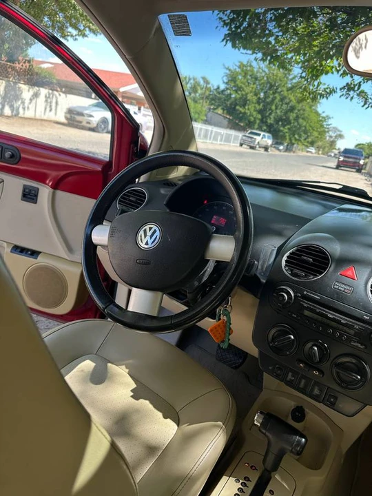 2007 Volkswagen New Beetle - Image 13 of 21