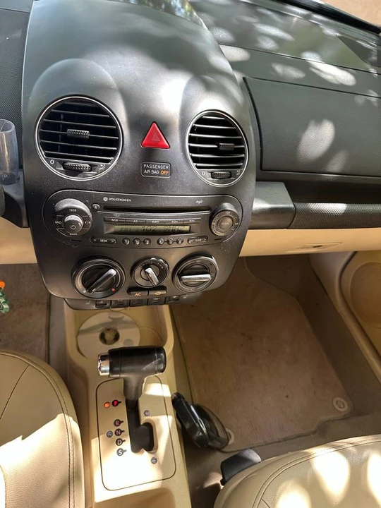 2007 Volkswagen New Beetle - Image 12 of 21
