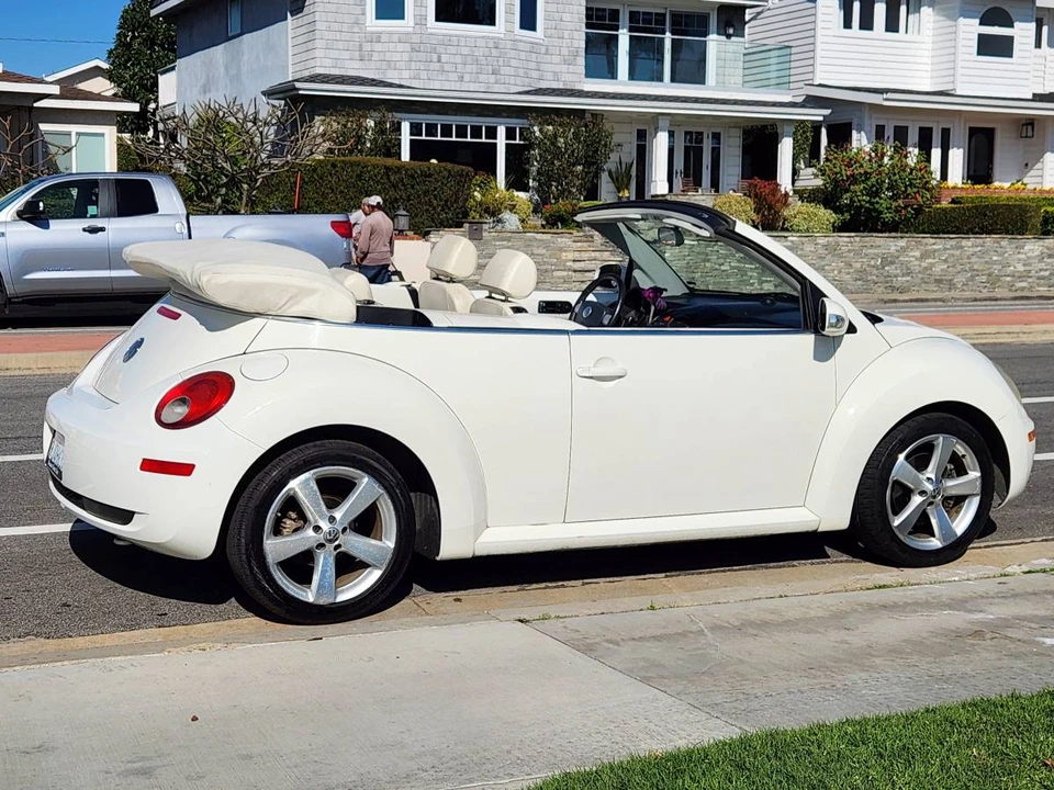 2007 Volkswagen New Beetle - Image 12 of 24