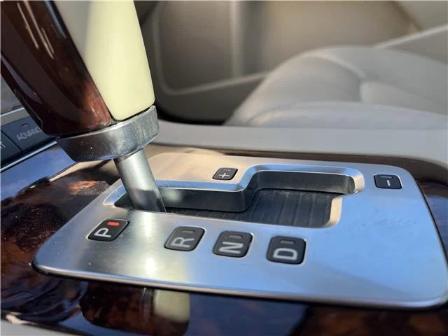 2007 Volvo S80 2nd Gen - Image 16 of 21