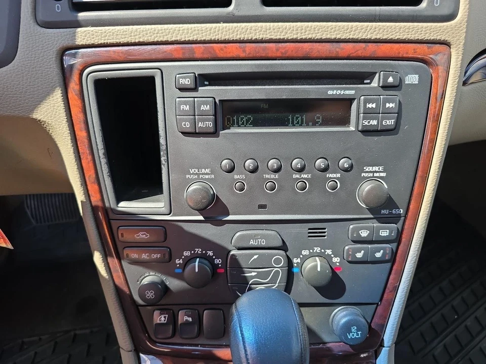 2007 Volvo XC70 3rd Gen - Image 9 of 21