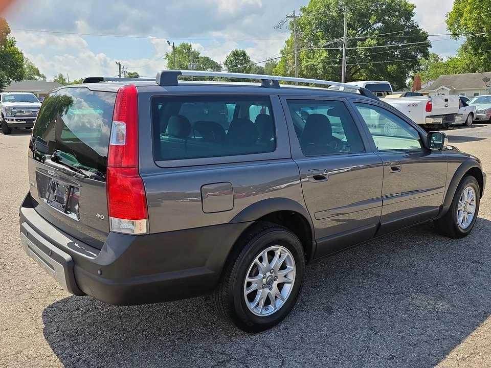 2007 Volvo XC70 3rd Gen - Image 2 of 21
