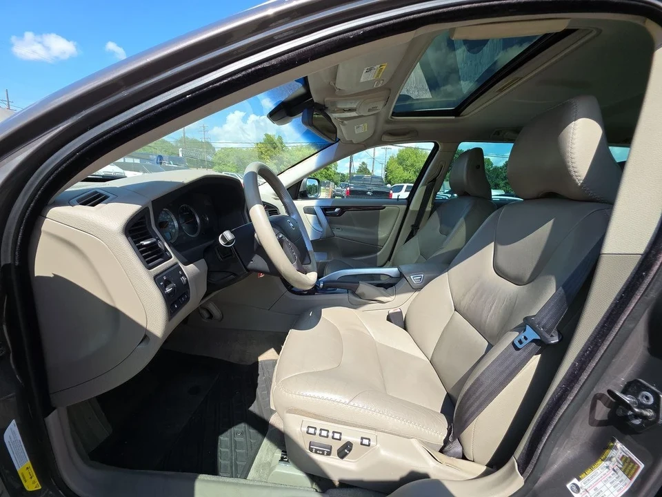 2007 Volvo XC70 3rd Gen - Image 3 of 21