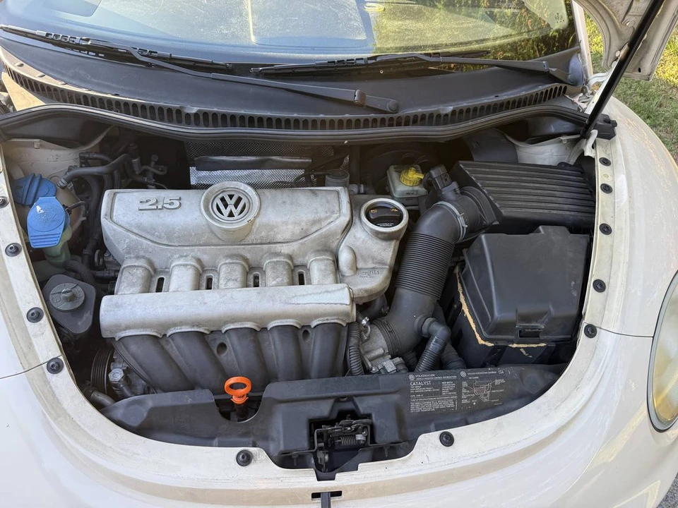 2007 Volkswagen New Beetle - Image 3 of 8