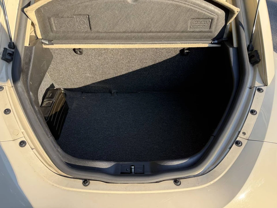 2007 Volkswagen New Beetle - Image 7 of 8