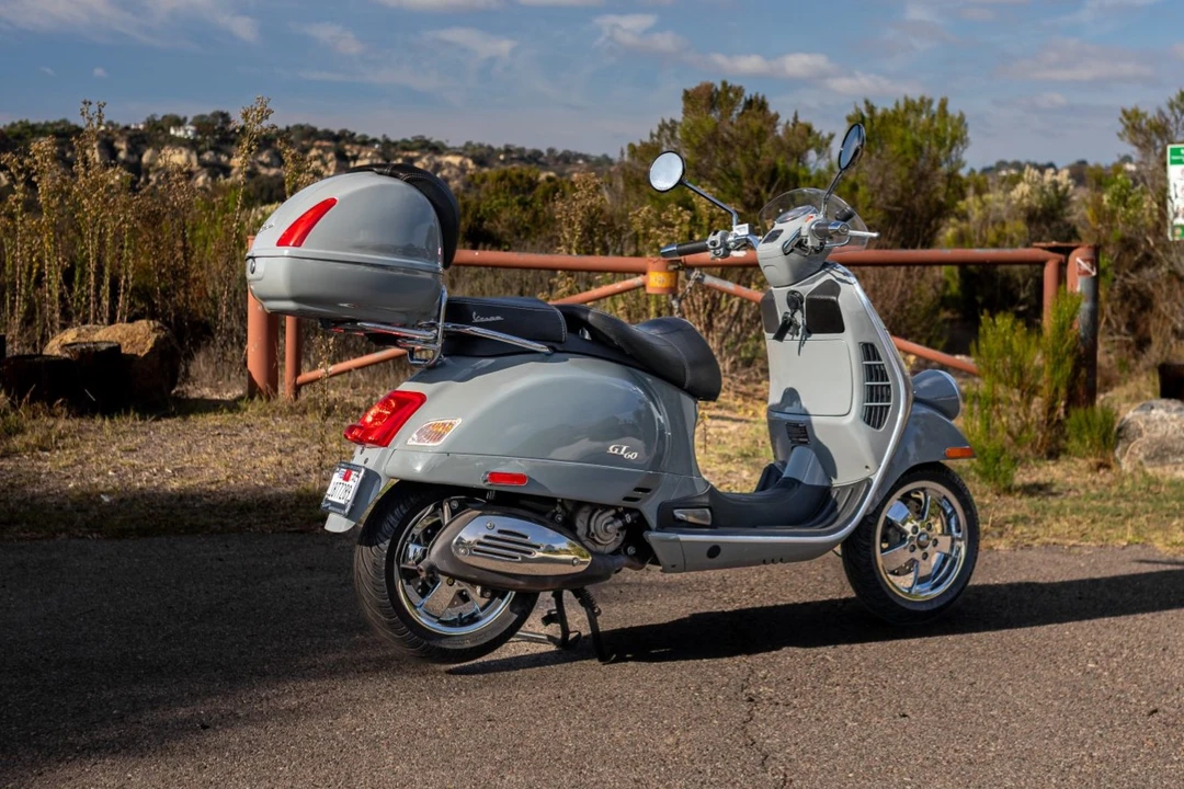2007 Vespa Sei & PX & ET & LX & GT - Image 2 of 5