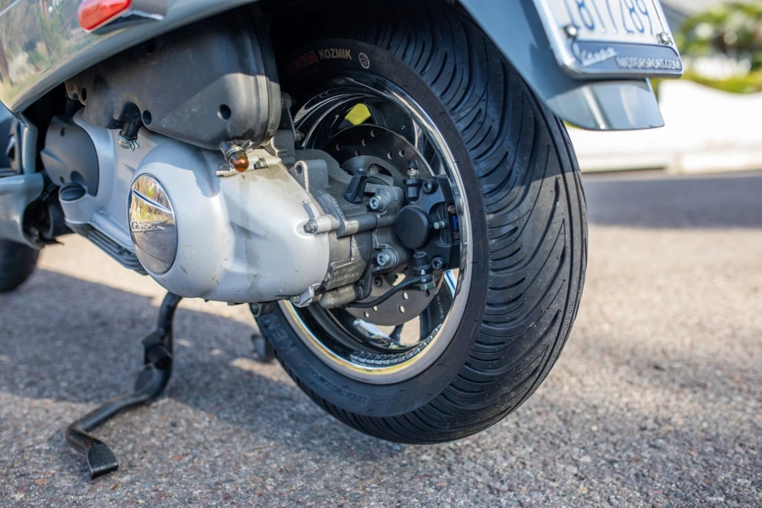 2007 Vespa Sei & PX & ET & LX & GT - Image 5 of 5