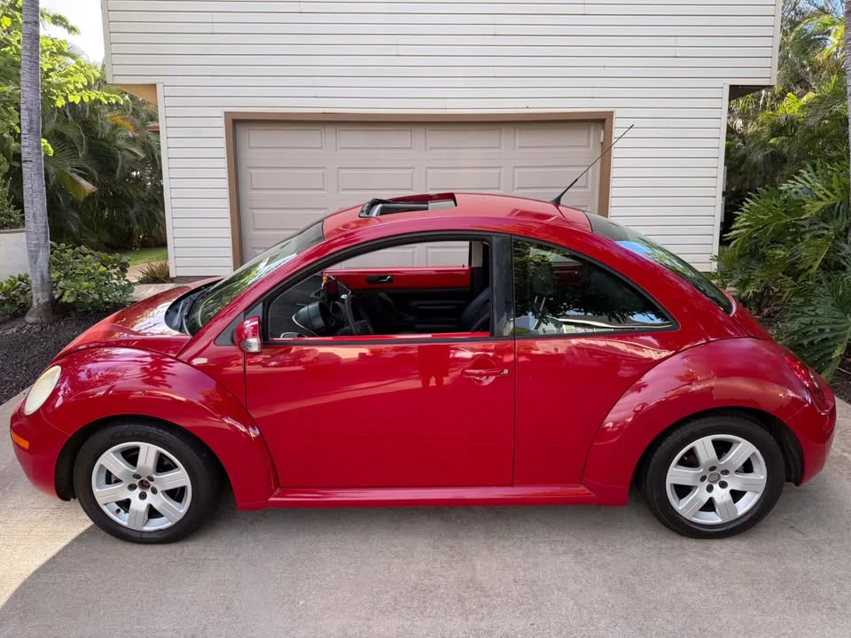 2007 Volkswagen New Beetle - Image 2 of 20