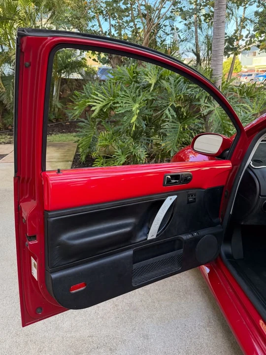 2007 Volkswagen New Beetle - Image 13 of 20