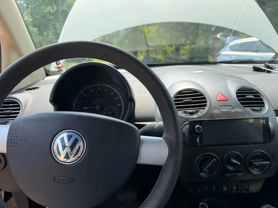 2007 Volkswagen New Beetle - Image 9 of 9