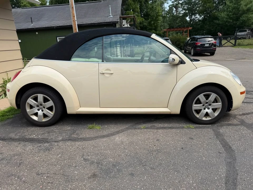 2007 Volkswagen New Beetle - Image 3 of 9