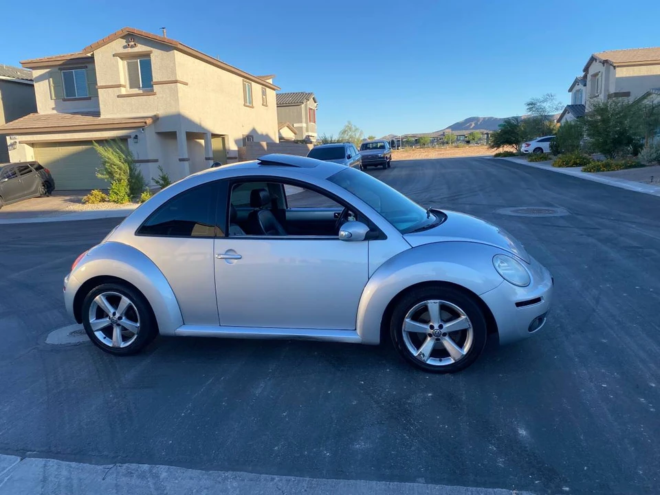 2007 Volkswagen New Beetle - Image 3 of 6