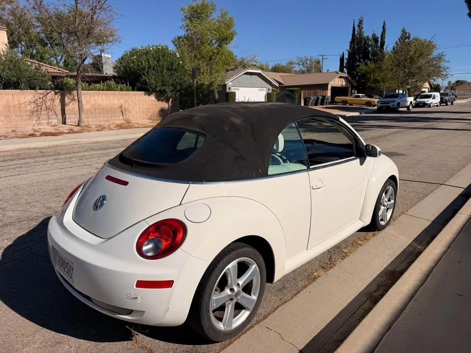 2007 Volkswagen New Beetle - Image 3 of 9