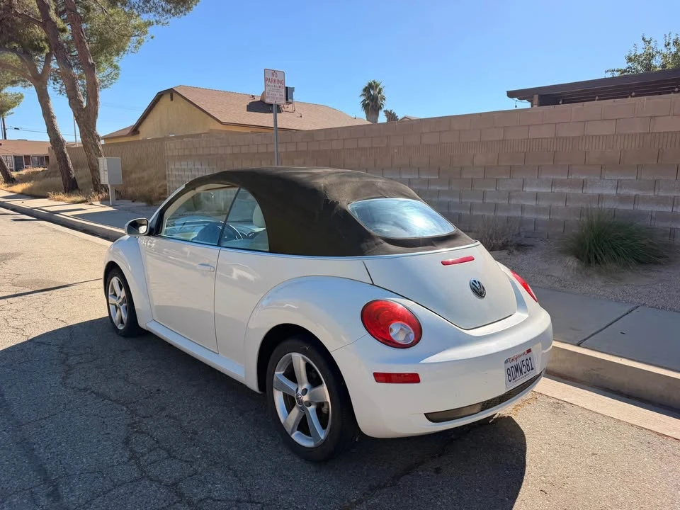 2007 Volkswagen New Beetle - Image 4 of 9