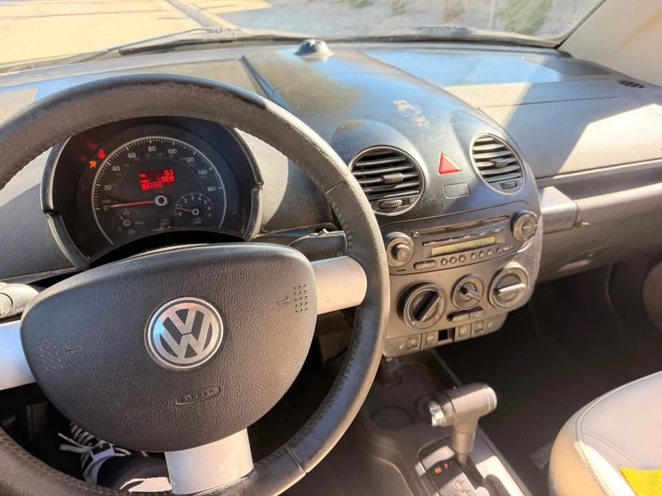 2007 Volkswagen New Beetle - Image 8 of 9