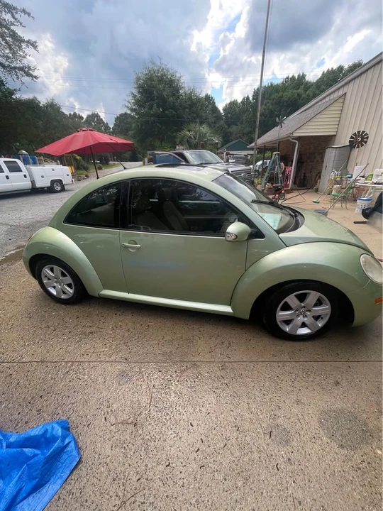 2007 Volkswagen New Beetle - Image 5 of 11