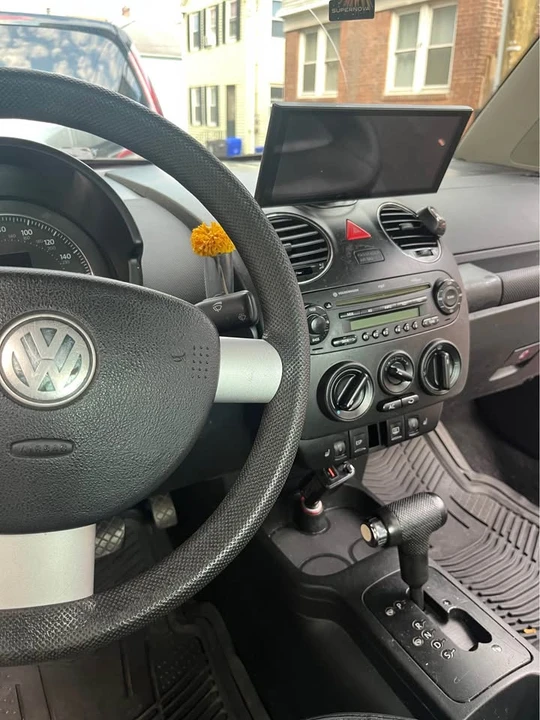 2007 Volkswagen New Beetle - Image 7 of 14