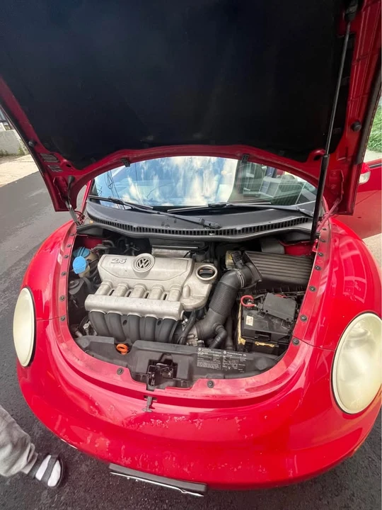 2007 Volkswagen New Beetle - Image 12 of 14