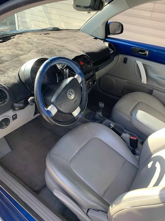 2007 Volkswagen New Beetle - Image 10 of 11
