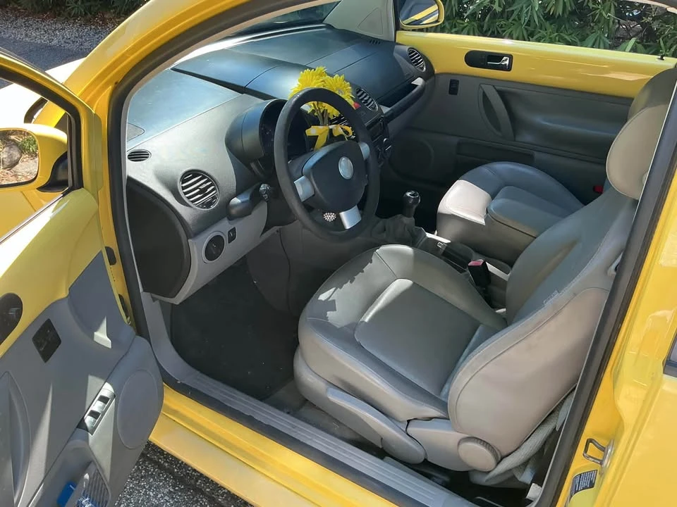 2007 Volkswagen New Beetle - Image 5 of 8